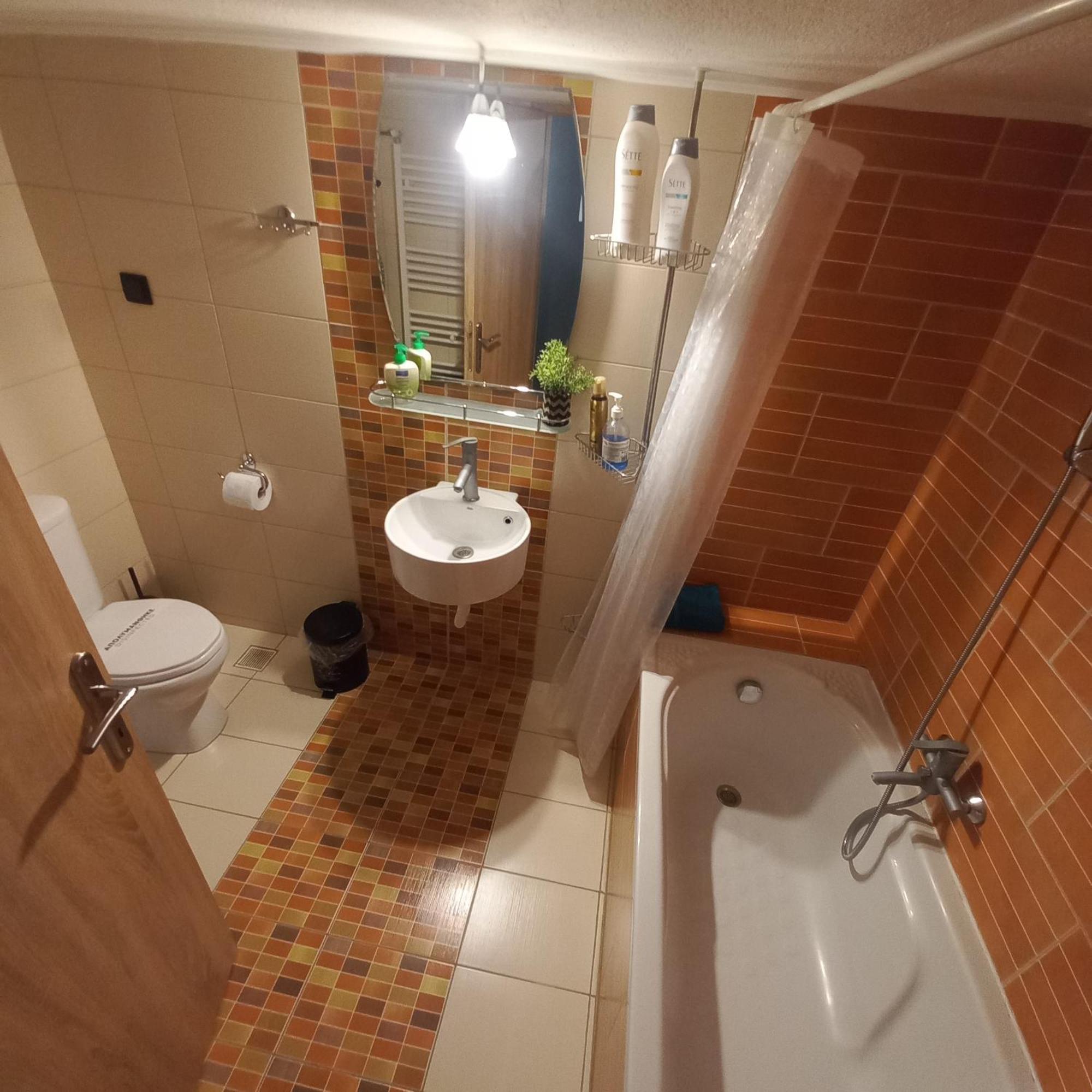 Central 3 Modern Apartment With Free Parking เซเรส ห้อง รูปภาพ