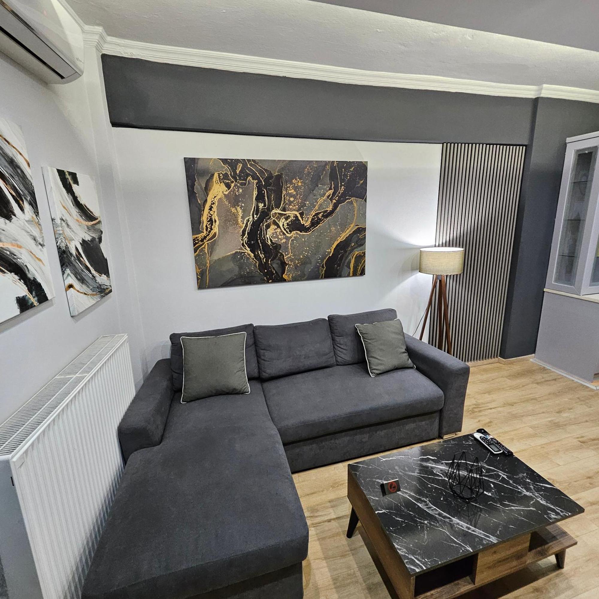 Central 3 Modern Apartment With Free Parking เซเรส ภายนอก รูปภาพ