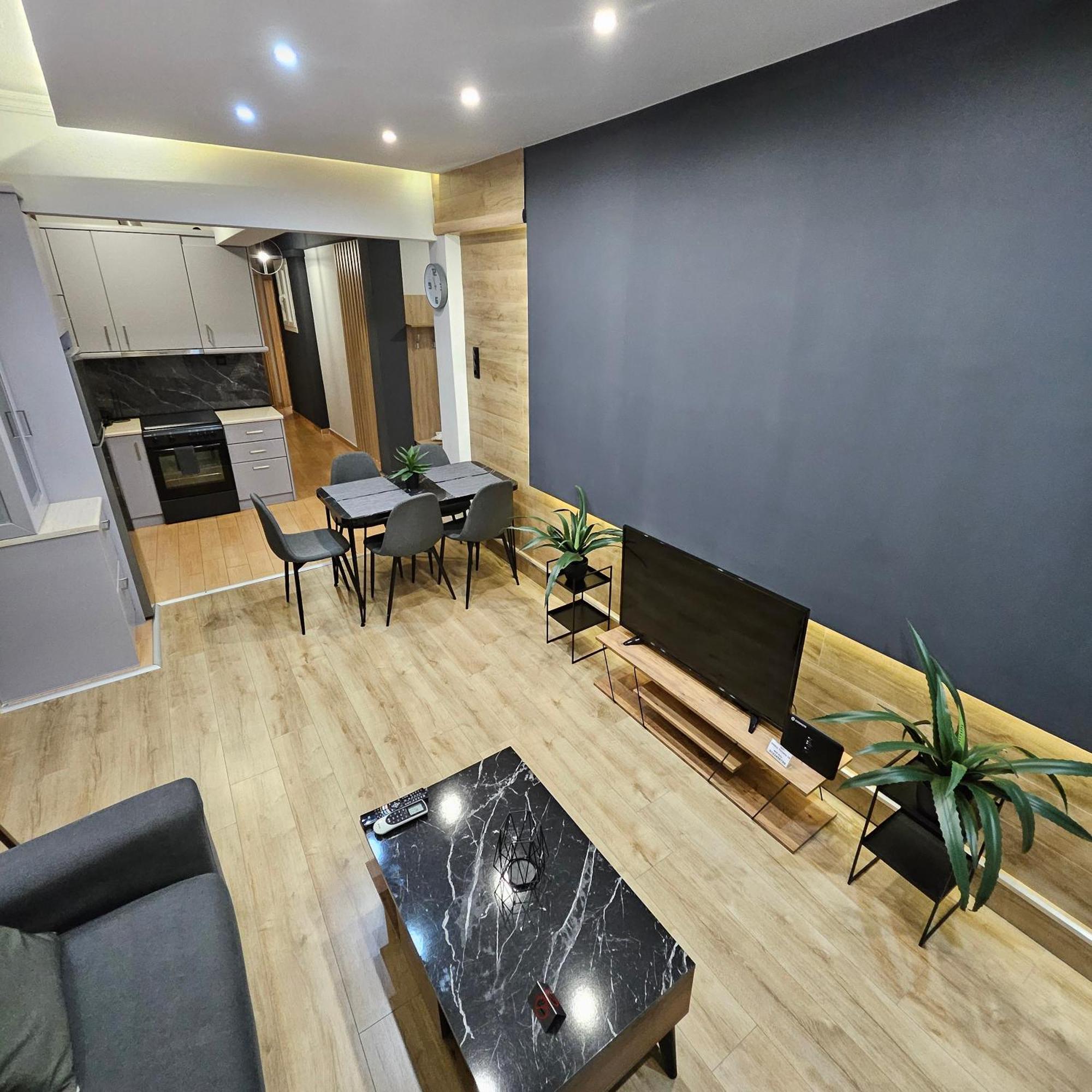Central 3 Modern Apartment With Free Parking เซเรส ภายนอก รูปภาพ