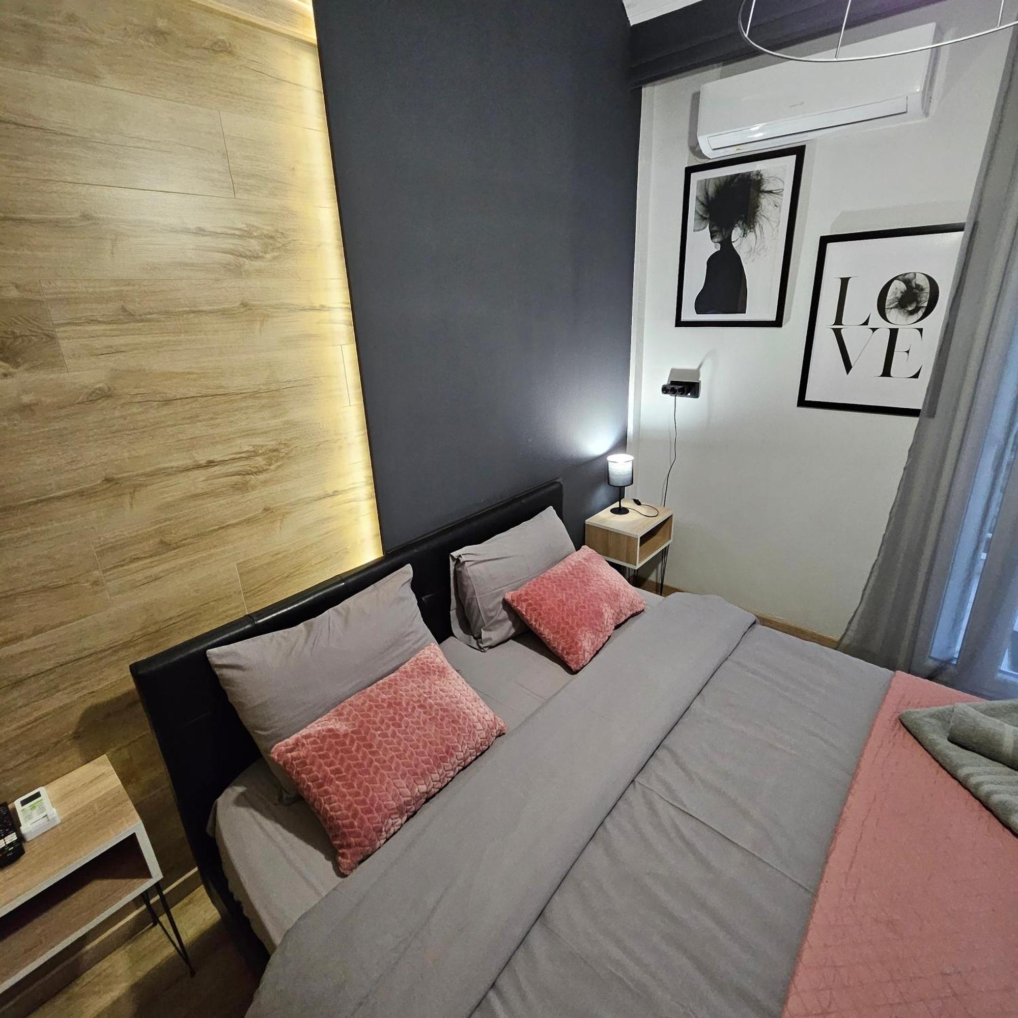 Central 3 Modern Apartment With Free Parking เซเรส ภายนอก รูปภาพ