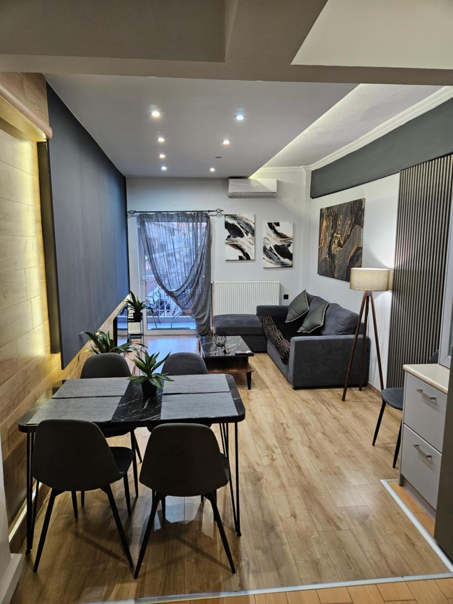 Central 3 Modern Apartment With Free Parking เซเรส ภายนอก รูปภาพ