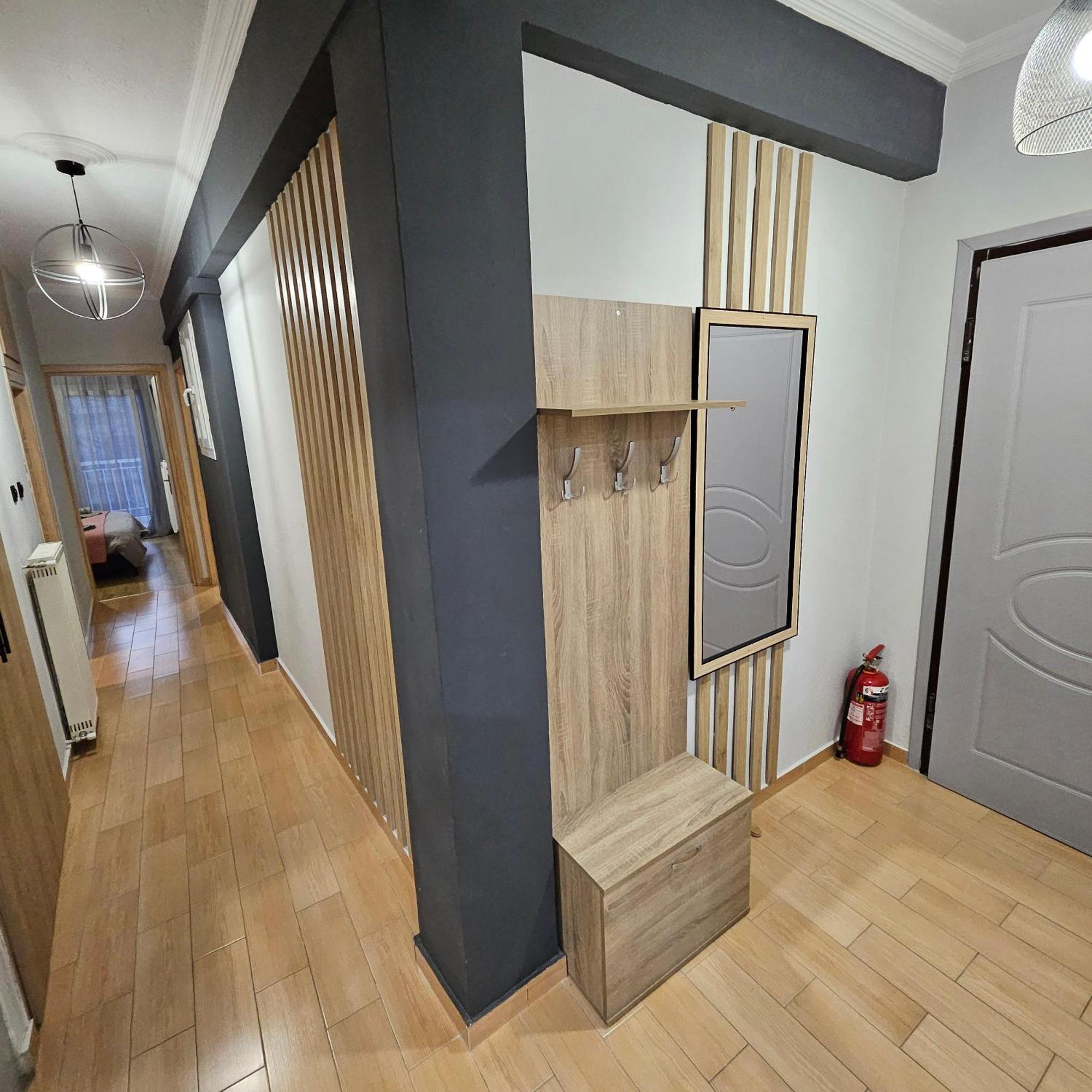 Central 3 Modern Apartment With Free Parking เซเรส ห้อง รูปภาพ