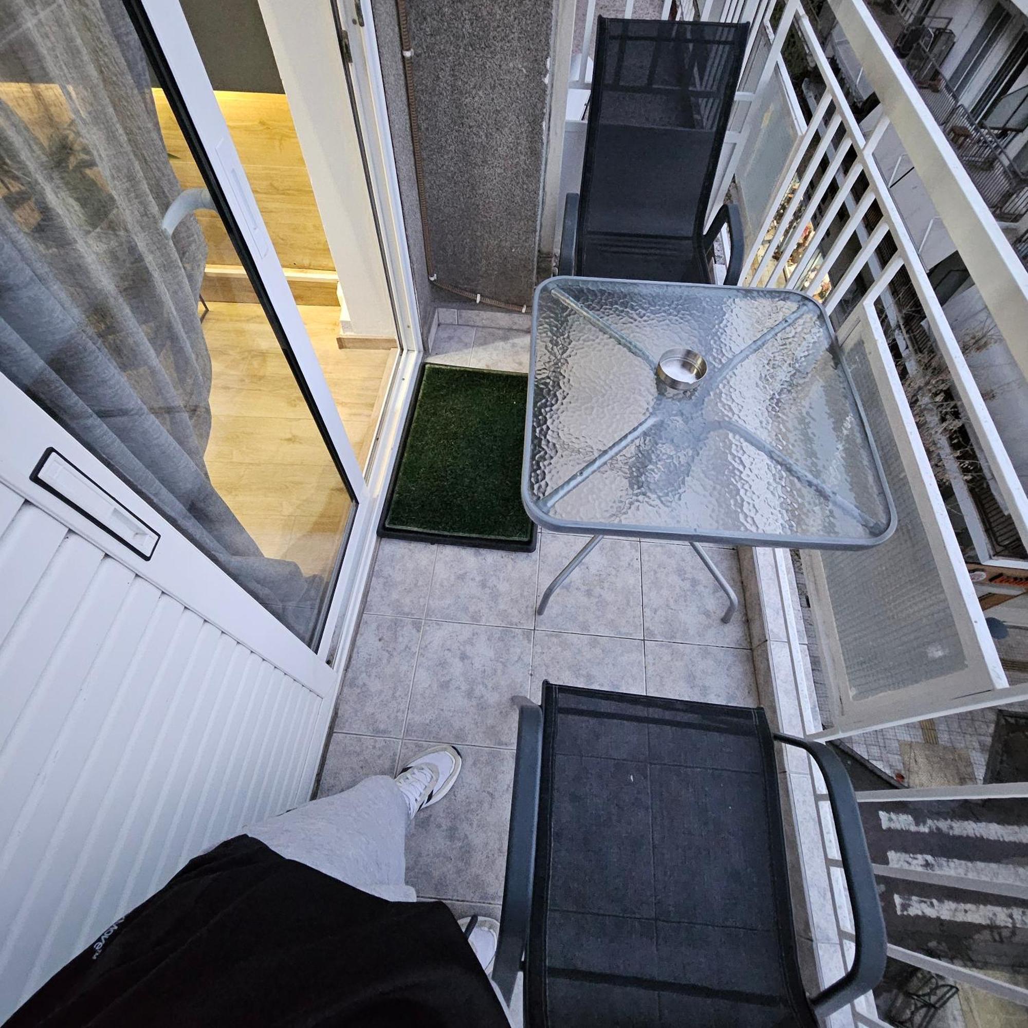 Central 3 Modern Apartment With Free Parking เซเรส ภายนอก รูปภาพ