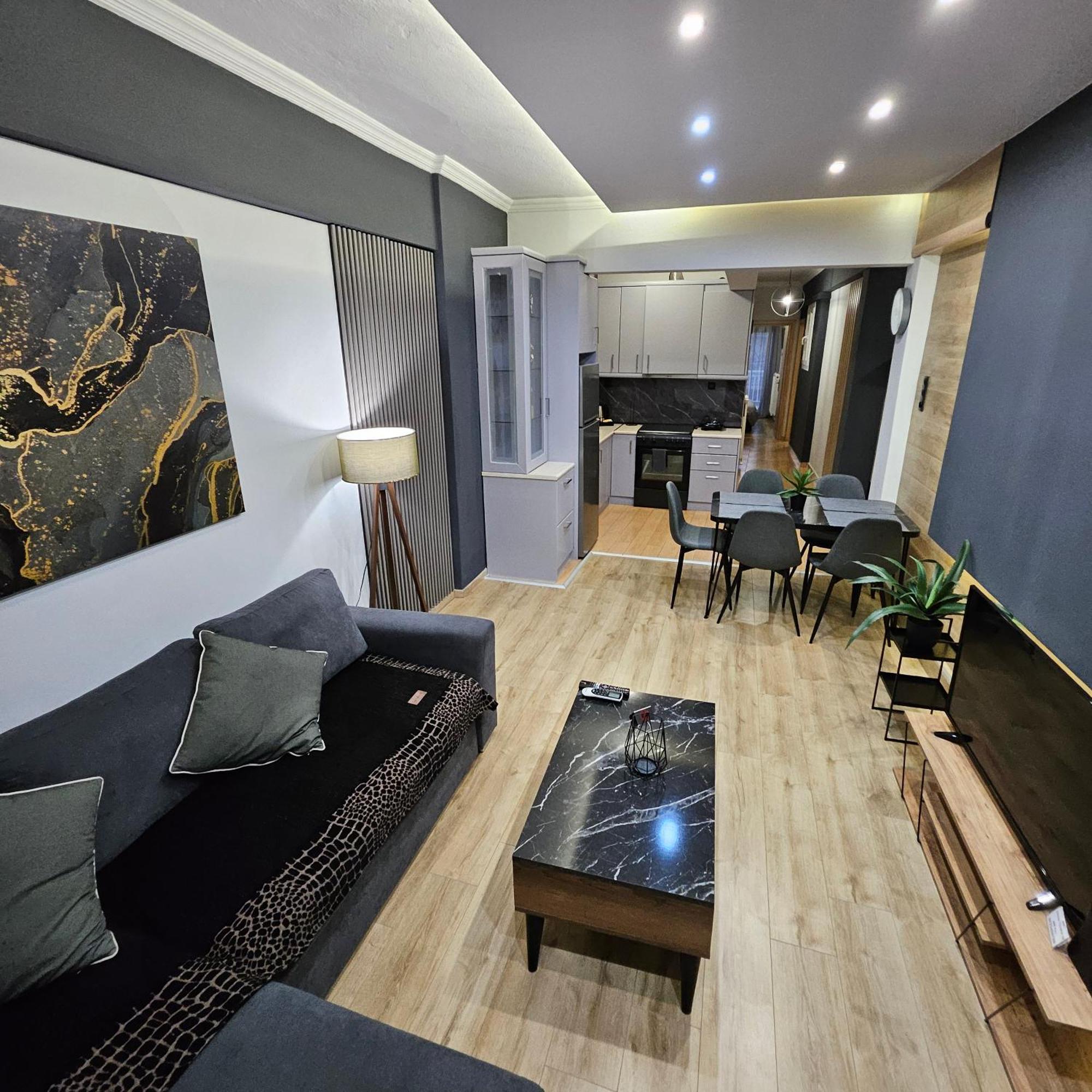 Central 3 Modern Apartment With Free Parking เซเรส ภายนอก รูปภาพ